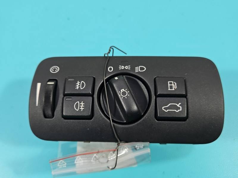 Перемикач кнопка Volvo S80 30739402