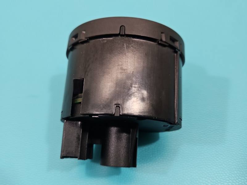 Перемикач кнопка Volkswagen Passat B7 3C8941431A — фото деталі 5