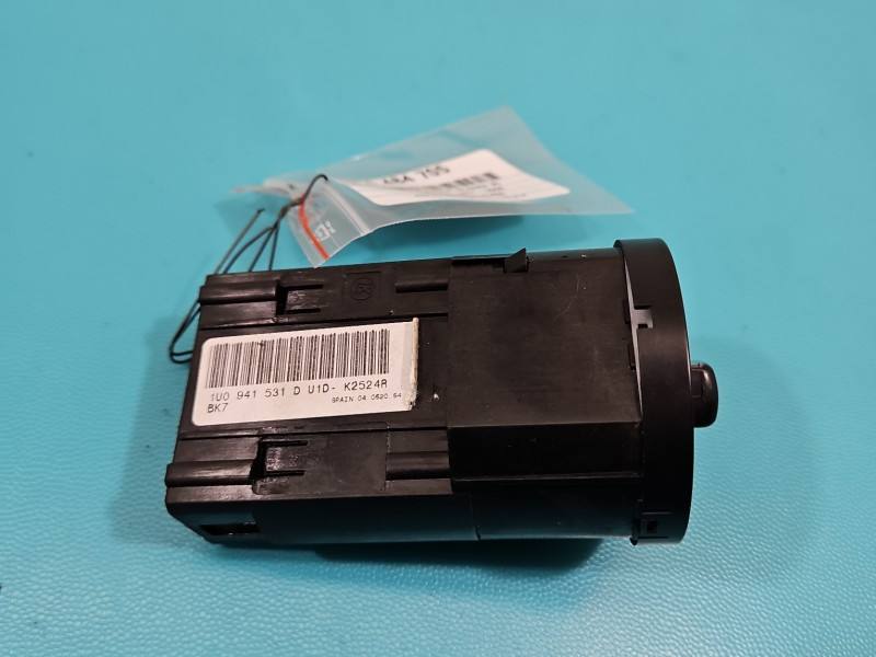Перемикач кнопка Skoda Superb 1 1U0941531D — фото деталі 3