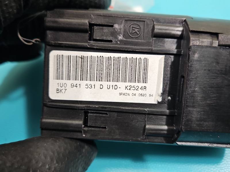 Перемикач кнопка Skoda Superb 1 1U0941531D — фото деталі 4