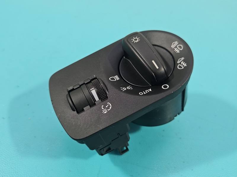 Переключатель кнопка Audi Q3 8X1-941-531-AH — фото детали 2