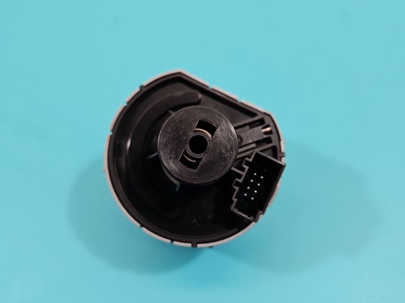 Переключатель кнопка Skoda Fabia 3 5E0941431F — фото детали 5