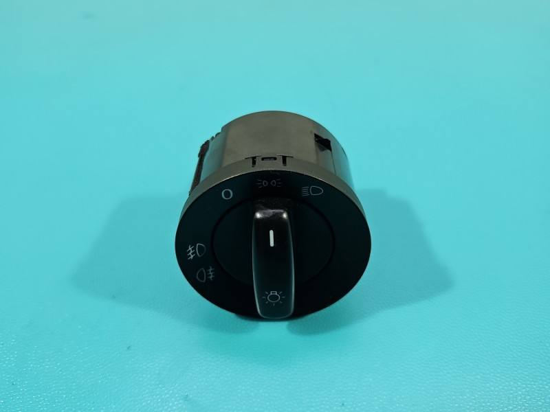 Перемикач кнопка Volkswagen Jetta 1K0941431Q — фото деталі 2