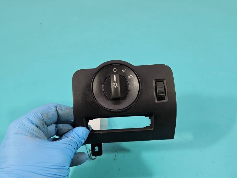 Переключатель кнопка Ford Mustang AE5T-13D061-AA