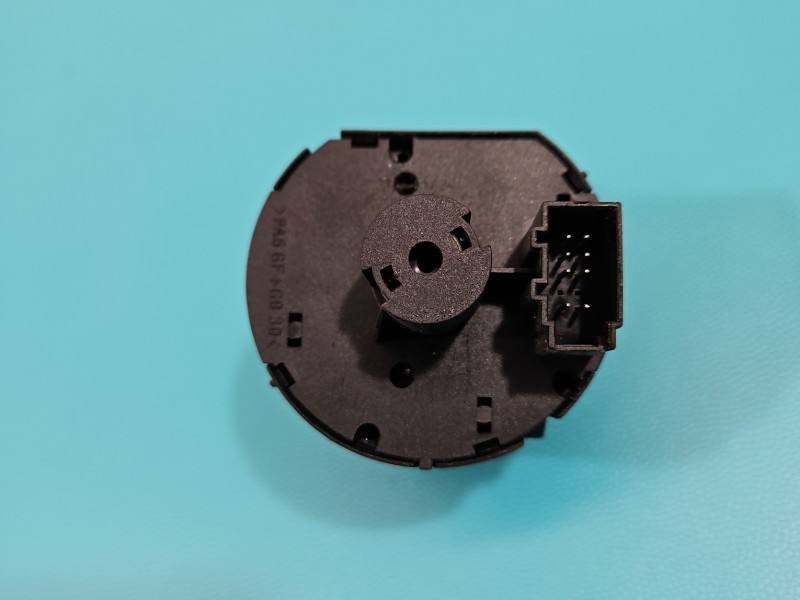 Перемикач кнопка Skoda Superb 3 3V0941431A — фото деталі 5