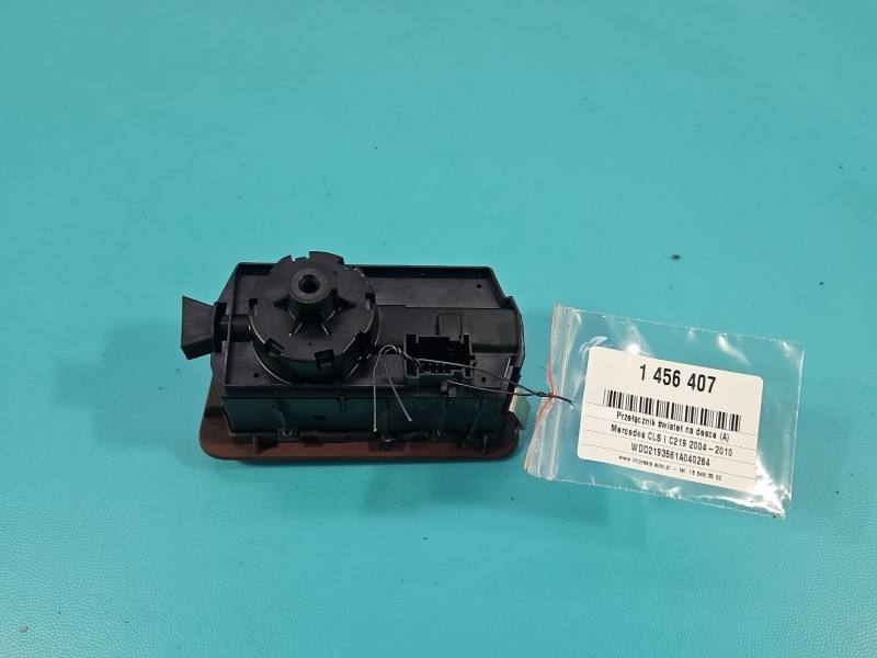 Переключатель кнопка Mercedes CLS C219 A2195450104 — фото детали 4