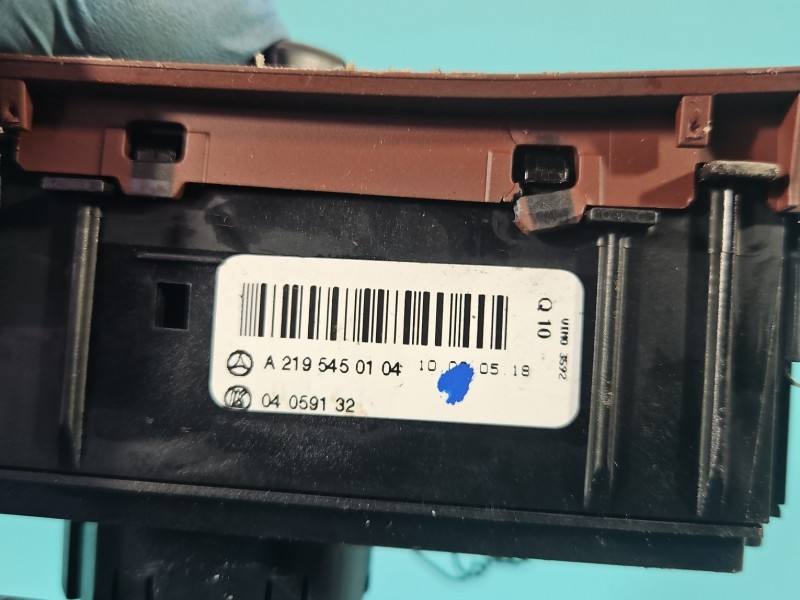Переключатель кнопка Mercedes CLS C219 A2195450104 — фото детали 7