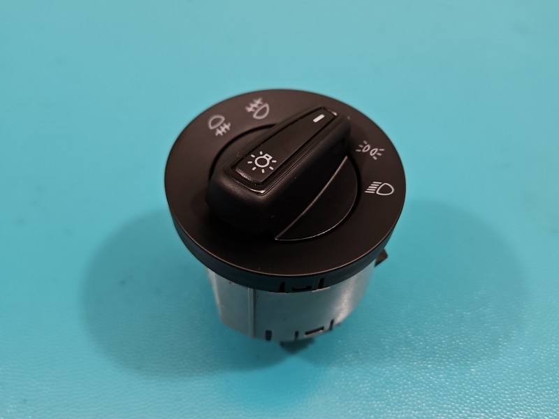 Перемикач кнопка Skoda Octavia 3 5E0941431F