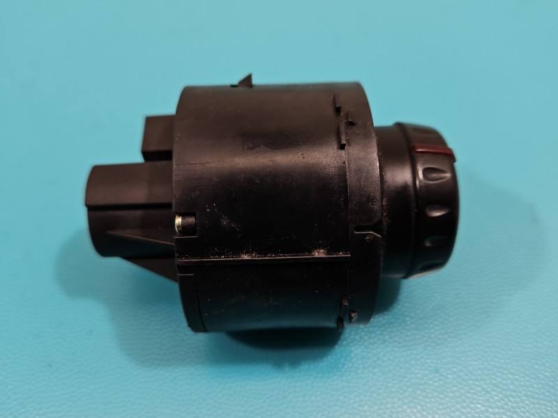 Перемикач кнопка Seat Toledo 5P1941431BR — фото деталі 7
