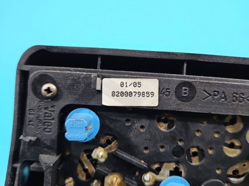 Перемикач кнопка Renault Clio 8200079859 — фото деталі 4