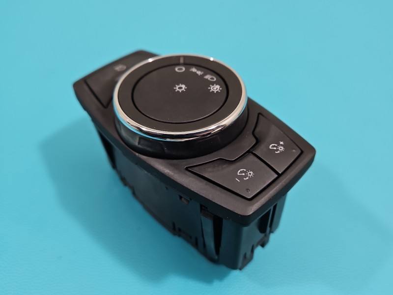 Перемикач кнопка Ford Fusion DG9T-13D061-BEW
