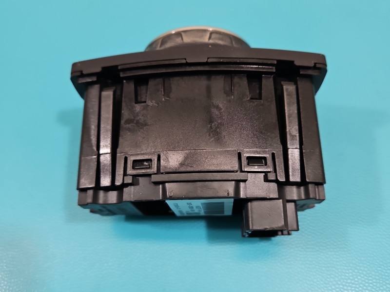 Перемикач кнопка Ford Fusion DG9T-13D061-BEW — фото деталі 3