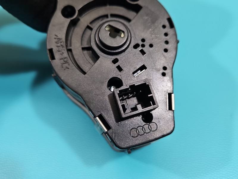 Перемикач кнопка Audi A4 B8 8K0941531AR — фото деталі 8