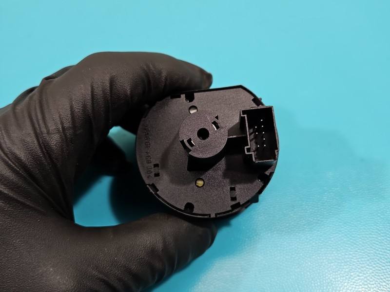 Переключатель кнопка Volkswagen Golf plus 1K0941431BC — фото детали 4