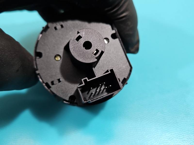 Переключатель кнопка Volkswagen Golf plus 1K0941431BC — фото детали 5