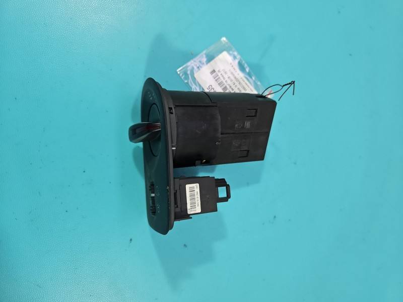 Переключатель кнопка Seat Ibiza 6J0919094 — фото детали 2