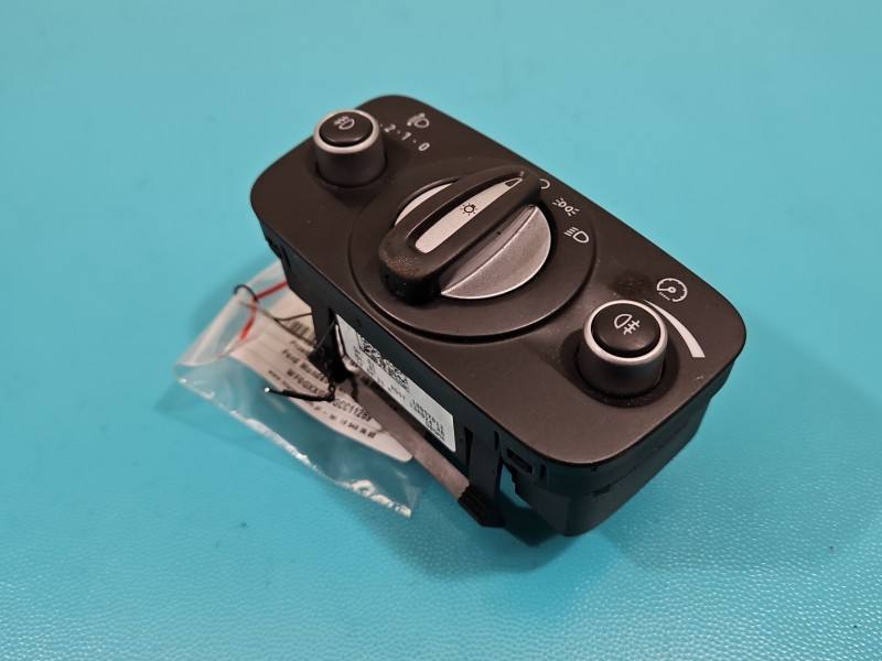 Переключатель кнопка Ford Mondeo AG9T-13A024-AB