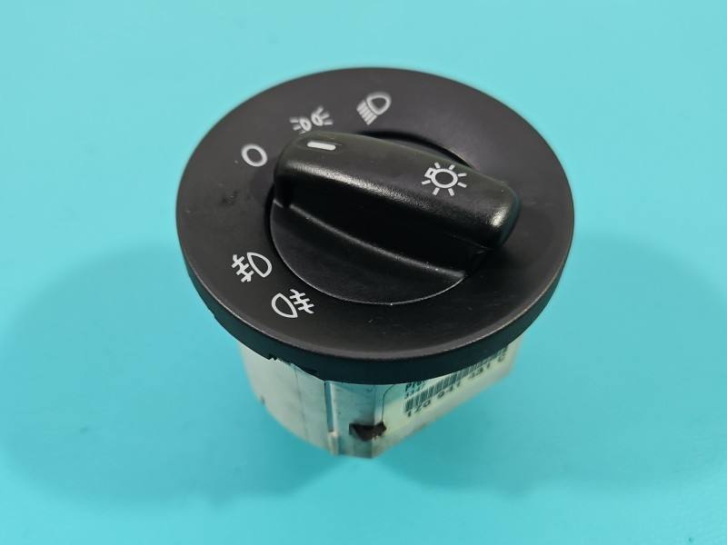 Перемикач кнопка Skoda Octavia 2 1Z0941431C