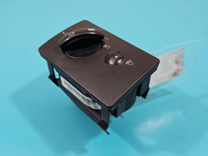 Перемикач кнопка Ford Focus 4M5T-13A024-EA