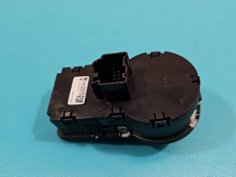 Перемикач кнопка Chevrolet Aveo T300 96892015 — фото деталі 3