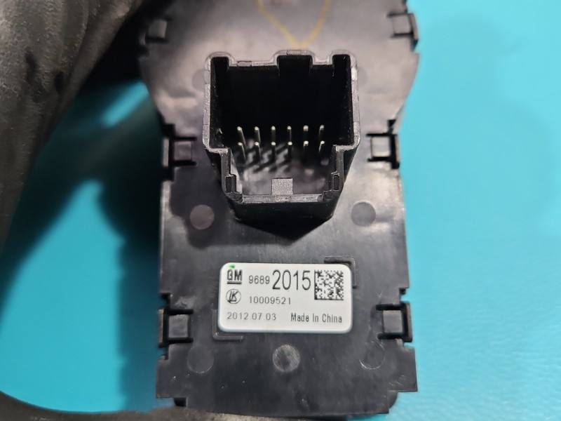 Перемикач кнопка Chevrolet Aveo T300 96892015 — фото деталі 4