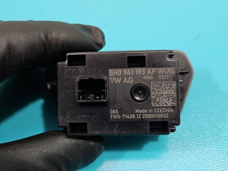 Перемикач кнопка Volkswagen Caddy 5H0941193AF — фото деталі 4