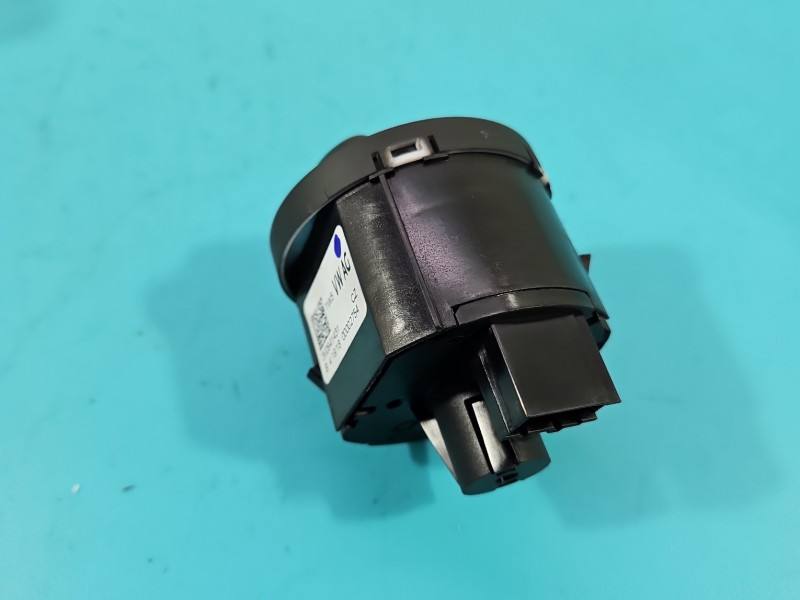Переключатель кнопка Skoda Karoq 3V0941431 — фото детали 2