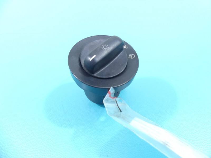 Переключатель кнопка BMW 5 E39 8363683
