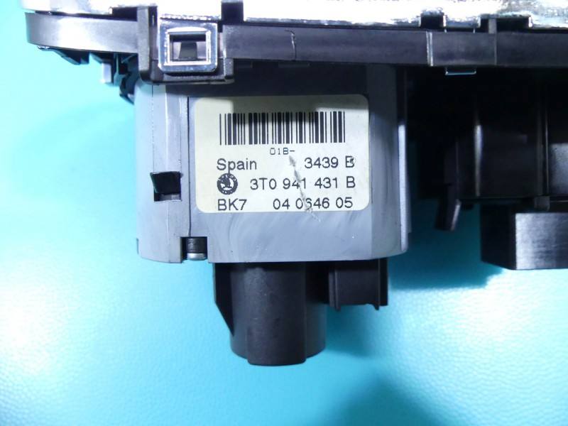 Перемикач кнопка Skoda Superb 2 3T0941431B — фото деталі 5