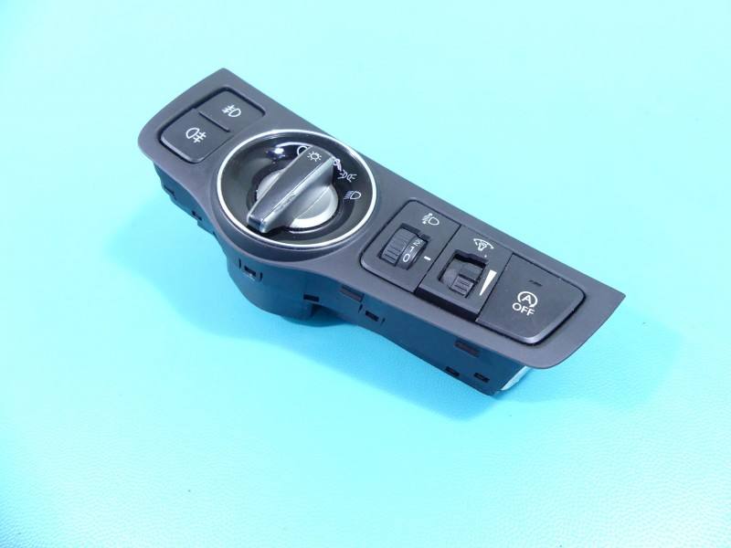 Перемикач кнопка Hyundai I40 93300-3Z200