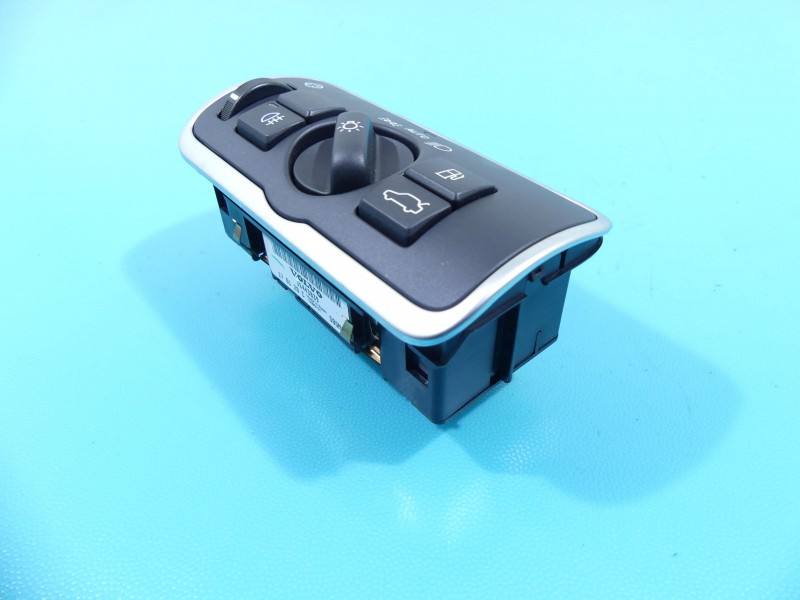 Перемикач кнопка Volvo V60 31443839
