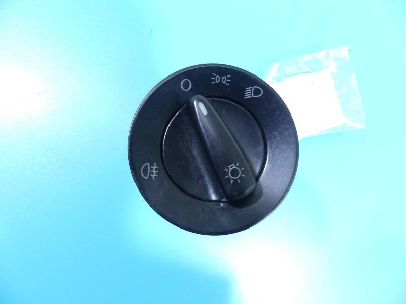Перемикач кнопка Volkswagen Lupo 1C0941531 — фото деталі 2