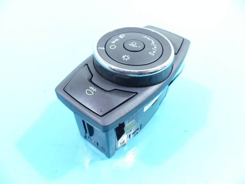 Перемикач кнопка Ford Focus BM5T13A024GE — фото деталі 2