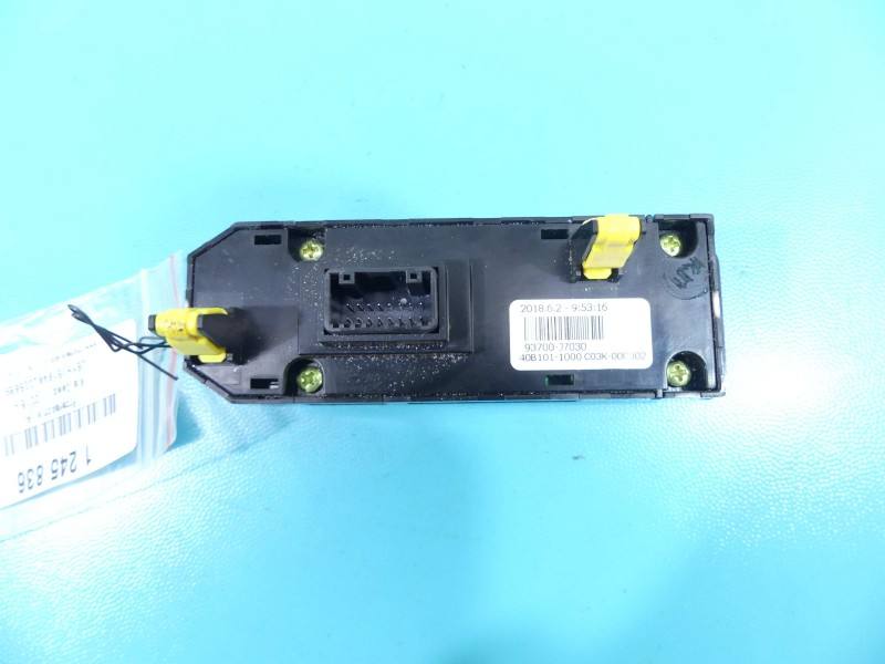 Перемикач кнопка Kia Ceed 93700-J7030 — фото деталі 4
