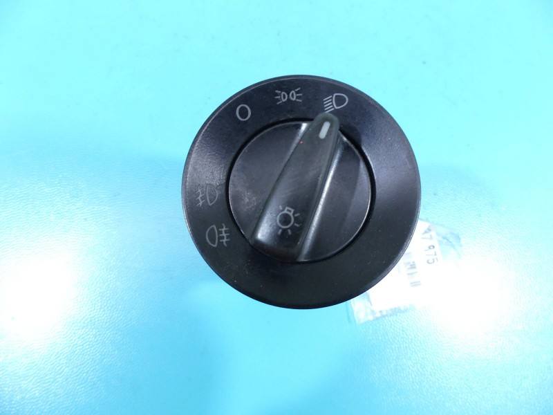 Перемикач кнопка Volkswagen Lupo 1C0941531A — фото деталі 2