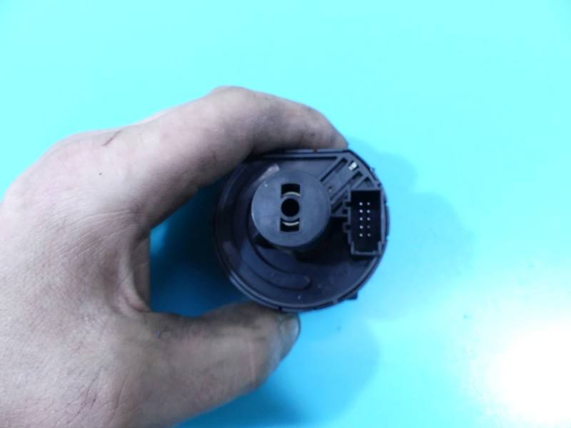 Переключатель кнопка Skoda Octavia 3 5E0941431G — фото детали 4