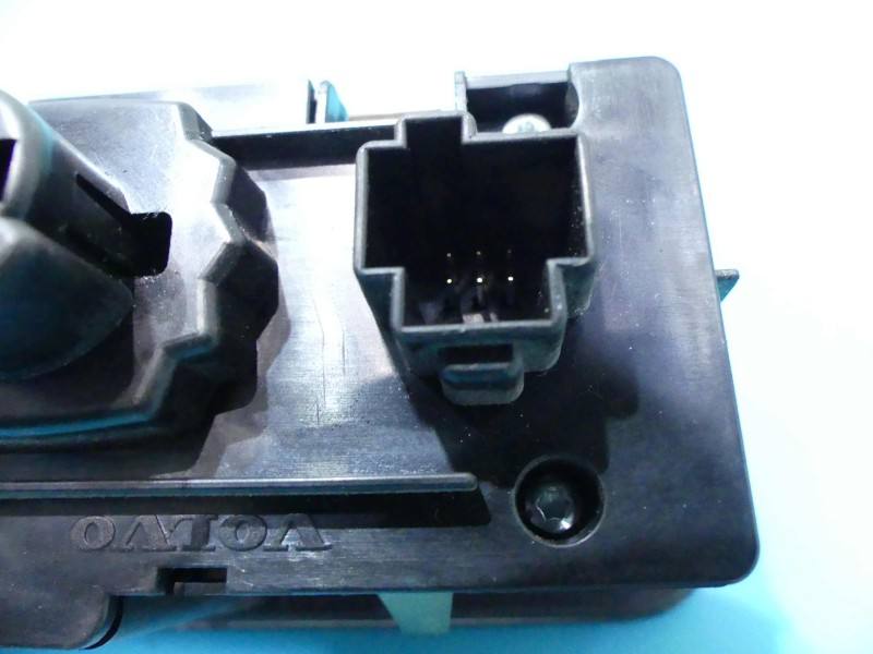 Перемикач кнопка Volvo S60 30739413 — фото деталі 4