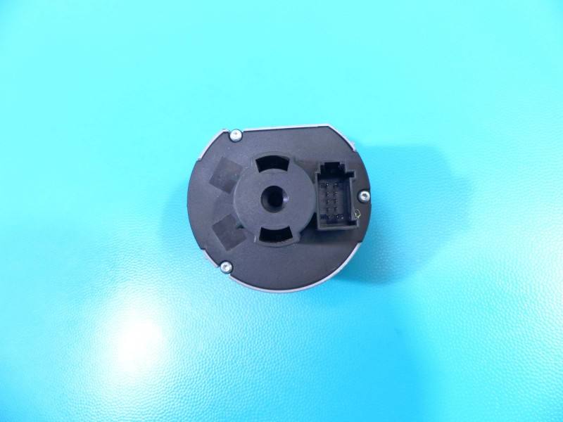 Перемикач кнопка Skoda Yeti 5L0941431G — фото деталі 4