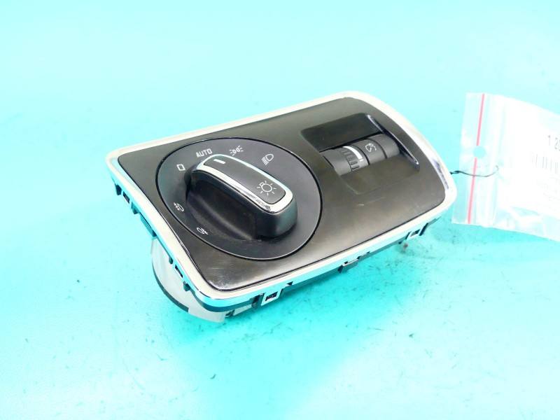 Перемикач кнопка Skoda Superb 2 3T0941431B — фото деталі 2