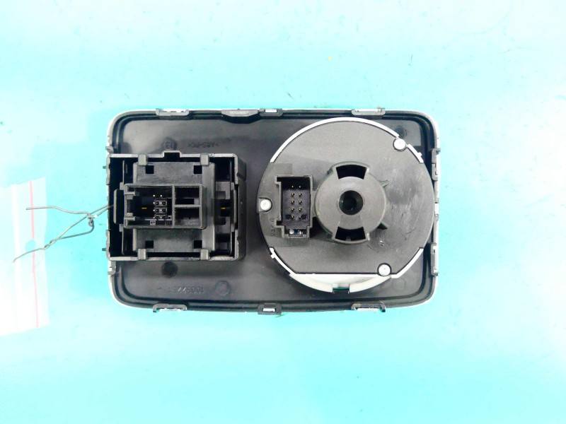 Перемикач кнопка Skoda Superb 2 3T0941431B — фото деталі 4