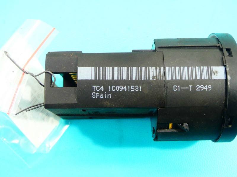Перемикач кнопка Volkswagen Polo 1C0941531 — фото деталі 7