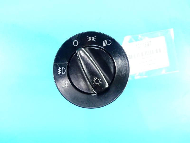 Перемикач кнопка Volkswagen New Beetle 1C0941531A