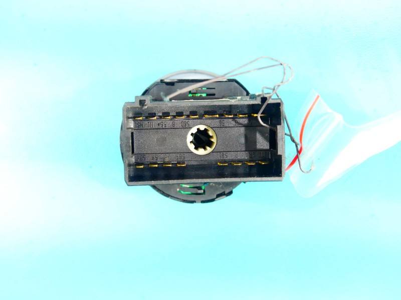 Перемикач кнопка Volkswagen New Beetle 1C0941531A — фото деталі 7