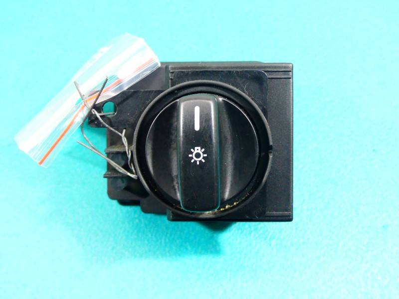 Переключатель кнопка Mercedes B W245 A1695452804 — фото детали 2