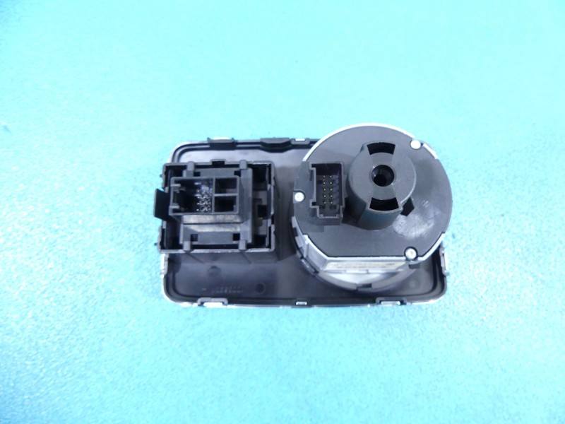 Перемикач кнопка Skoda Superb 2 3T0941431B — фото деталі 3
