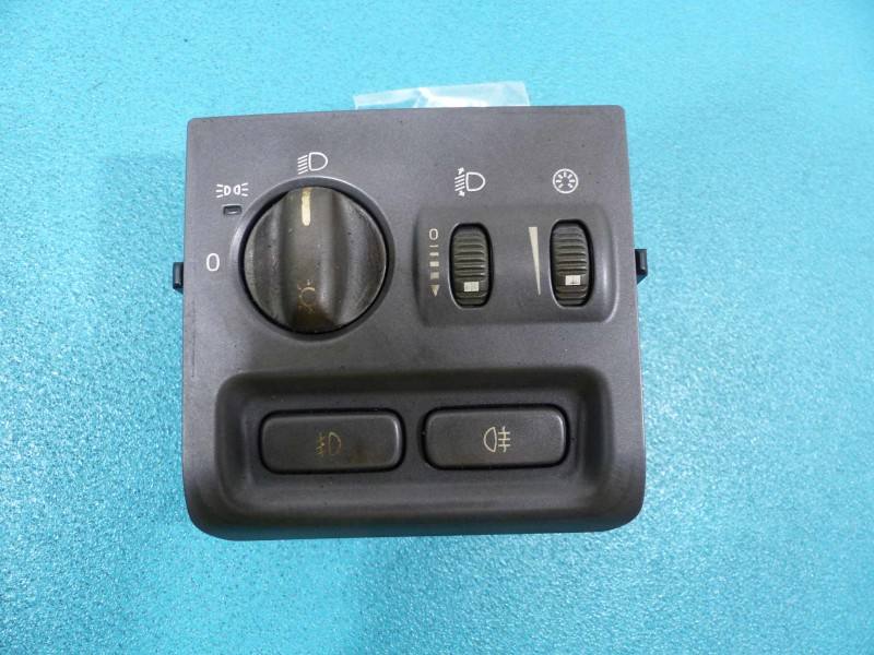 Перемикач кнопка Volvo V40 30613945
