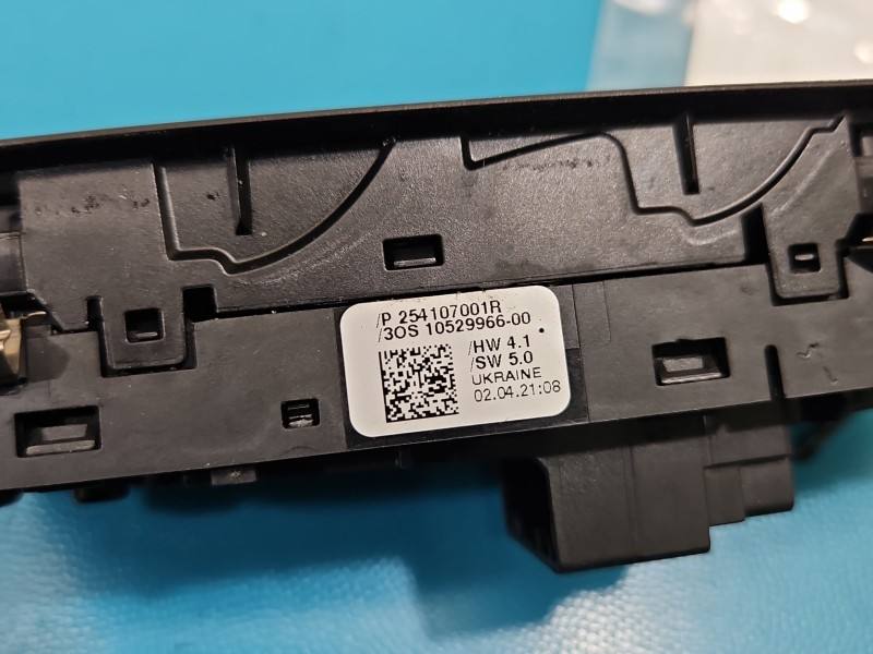 Блок кнопок склопідйомників Renault Captur P254107001R — фото деталі 4