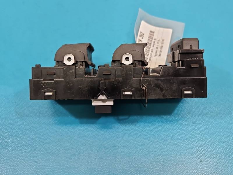 Блок кнопок стеклоподъемников Hyundai I30 93571-G3030 — фото детали 3