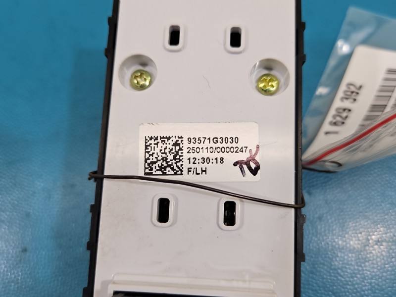 Блок кнопок стеклоподъемников Hyundai I30 93571-G3030 — фото детали 6