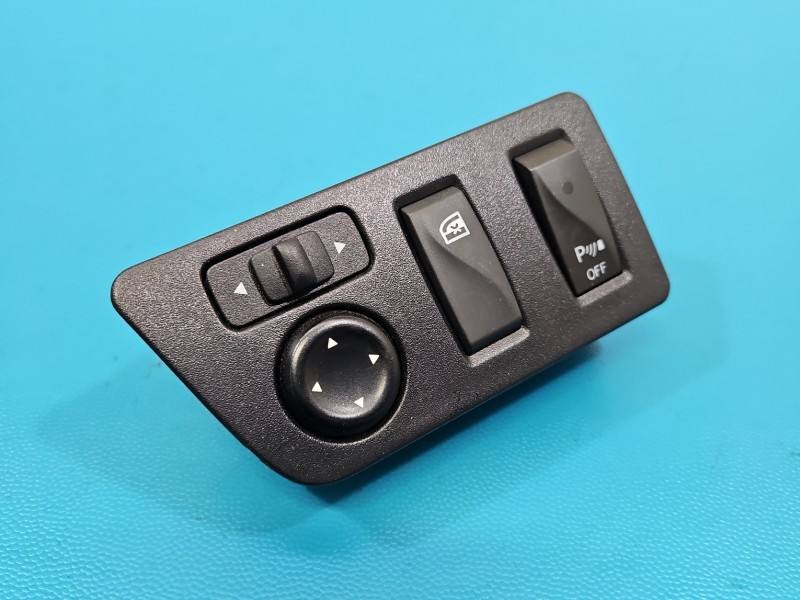 Блок кнопок склопідйомників Dacia Spring 255704283R